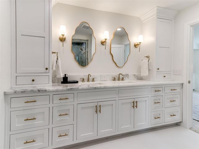 10900 Willow Grove, Oklahoma City, OK 73120