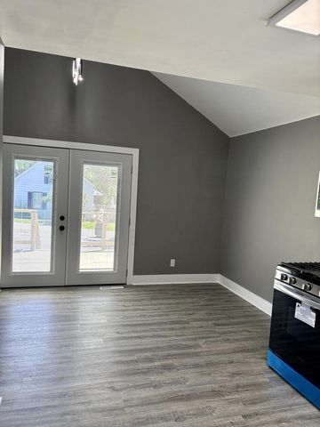 1237 Center STREET, Lake Geneva, WI 53147