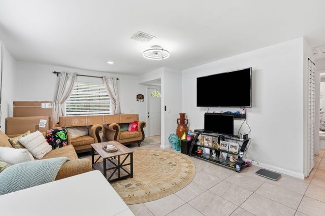 4737 BOATMAN Street, Lake Worth, FL 33463
