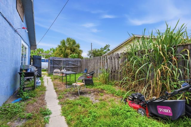 4737 BOATMAN Street, Lake Worth, FL 33463