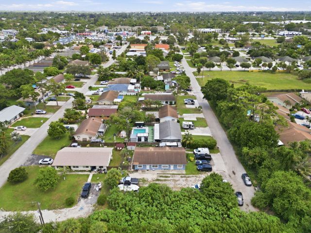 4737 BOATMAN Street, Lake Worth, FL 33463