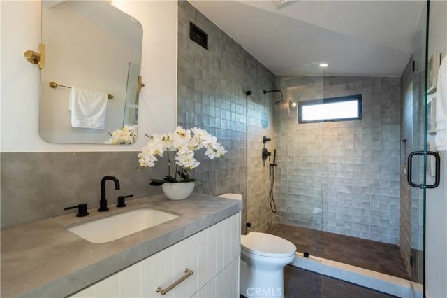 519 Narcissus Avenue B, Corona Del Mar, CA 92625