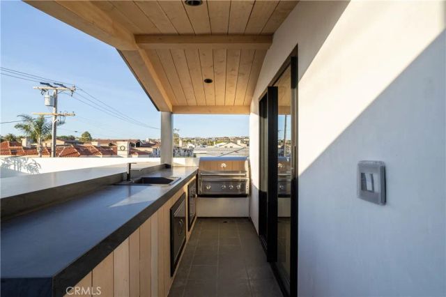 519 Narcissus Avenue B, Corona Del Mar, CA 92625