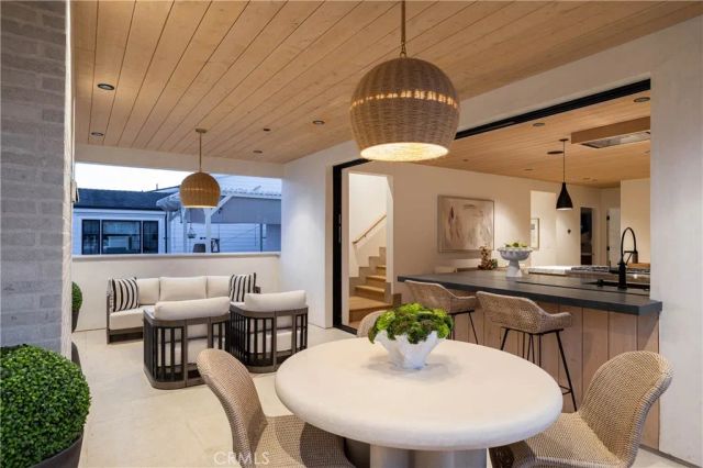 519 Narcissus Avenue B, Corona Del Mar, CA 92625