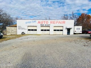 1911 E 4th Street, Joplin, MO 64801