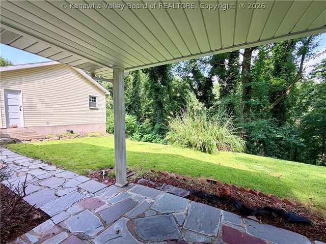 1235 Johnson Road, Charleston, WV 25314