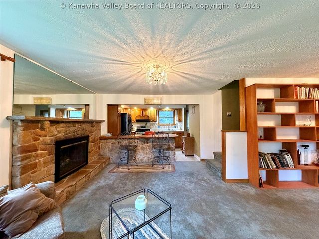1235 Johnson Road, Charleston, WV 25314