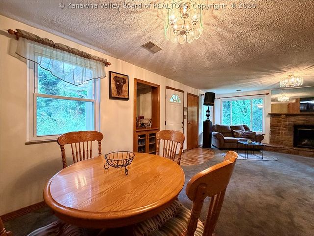 1235 Johnson Road, Charleston, WV 25314