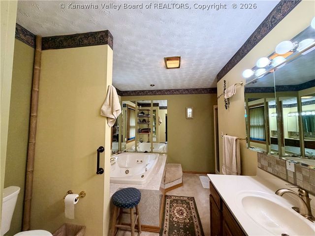 1235 Johnson Road, Charleston, WV 25314