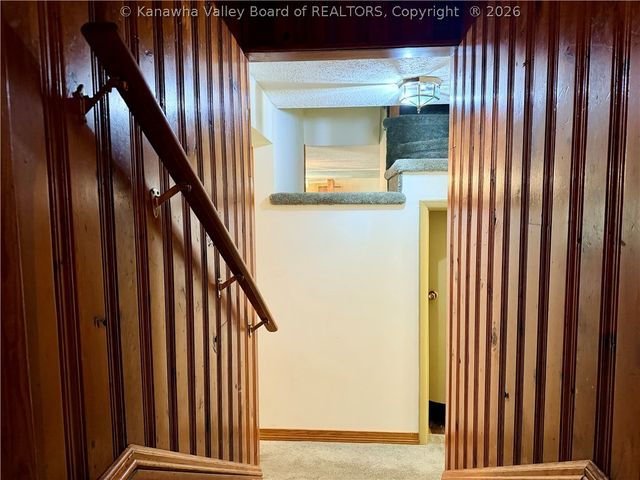 1235 Johnson Road, Charleston, WV 25314