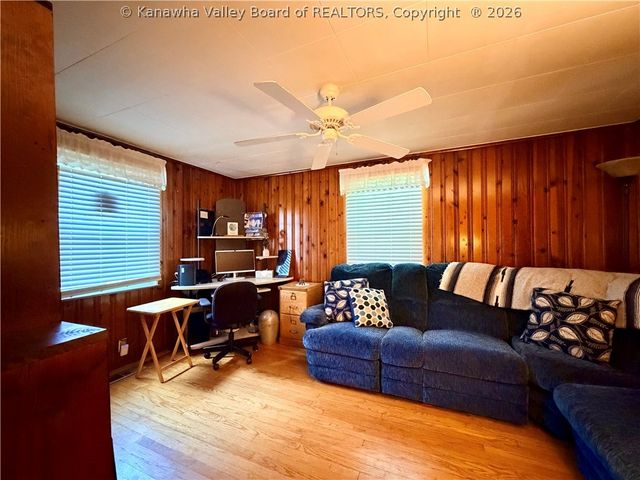 1235 Johnson Road, Charleston, WV 25314