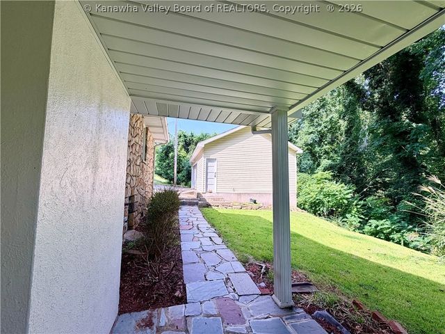 1235 Johnson Road, Charleston, WV 25314