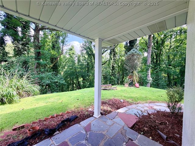 1235 Johnson Road, Charleston, WV 25314
