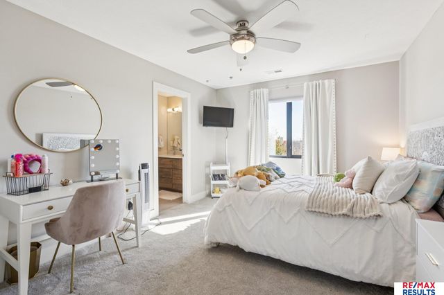 2313 S 220 Circle, Elkhorn, NE 68022