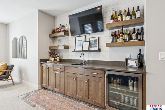 2313 S 220 Circle, Elkhorn, NE 68022