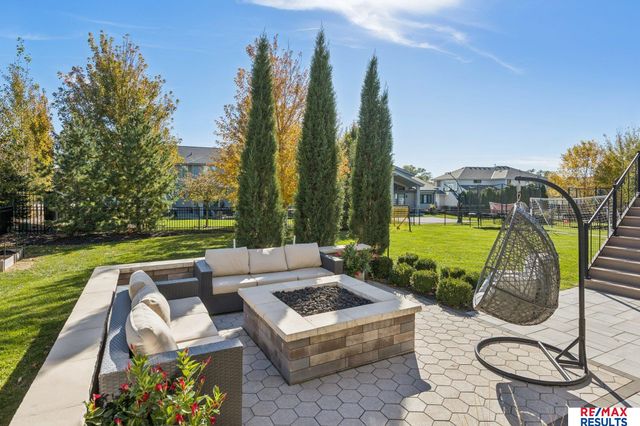 2313 S 220 Circle, Elkhorn, NE 68022