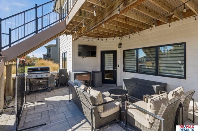 2313 S 220 Circle, Elkhorn, NE 68022