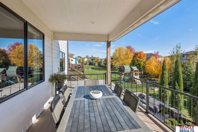 2313 S 220 Circle, Elkhorn, NE 68022