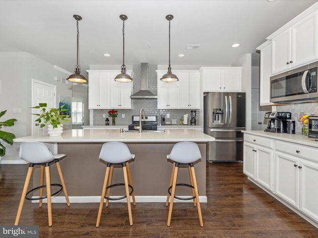 2813 HILLFIELD DR, Frederick, MD 21702