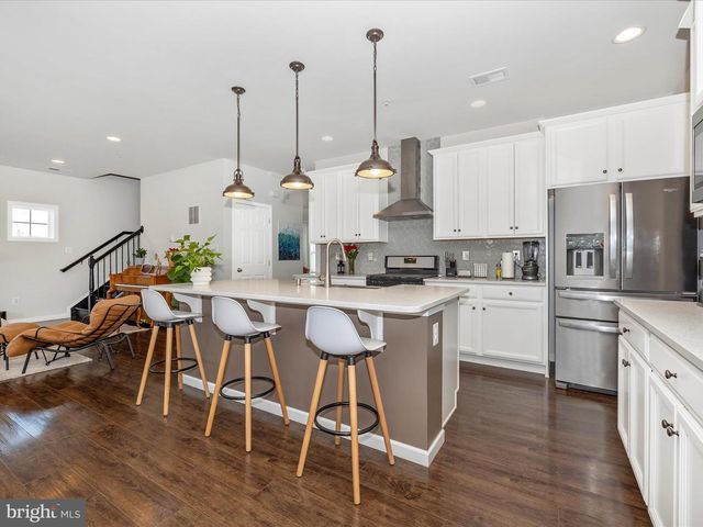 2813 HILLFIELD DR, Frederick, MD 21702