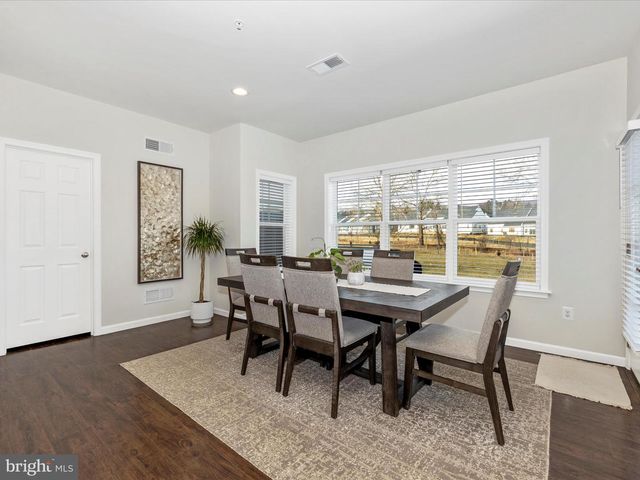 2813 HILLFIELD DR, Frederick, MD 21702
