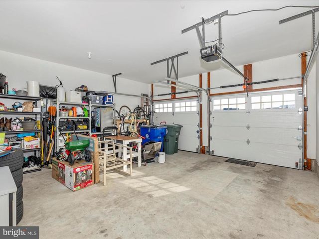 2813 HILLFIELD DR, Frederick, MD 21702