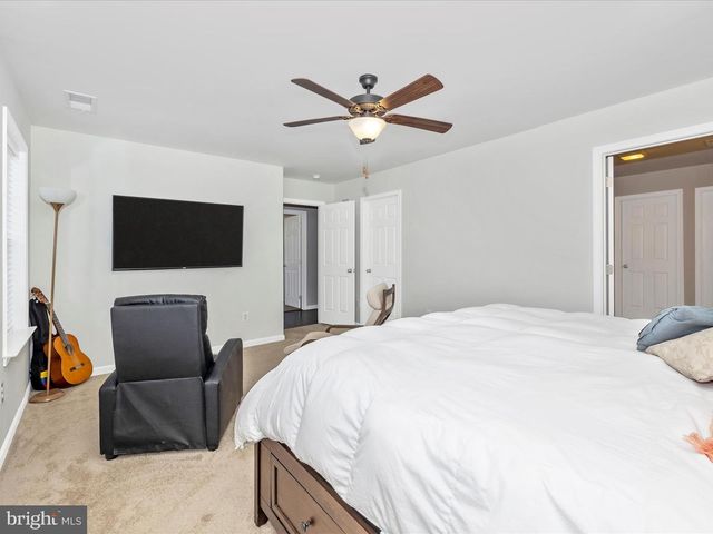 2813 HILLFIELD DR, Frederick, MD 21702