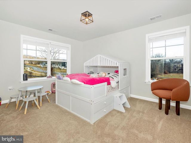 2813 HILLFIELD DR, Frederick, MD 21702
