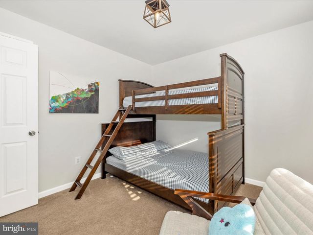 2813 HILLFIELD DR, Frederick, MD 21702