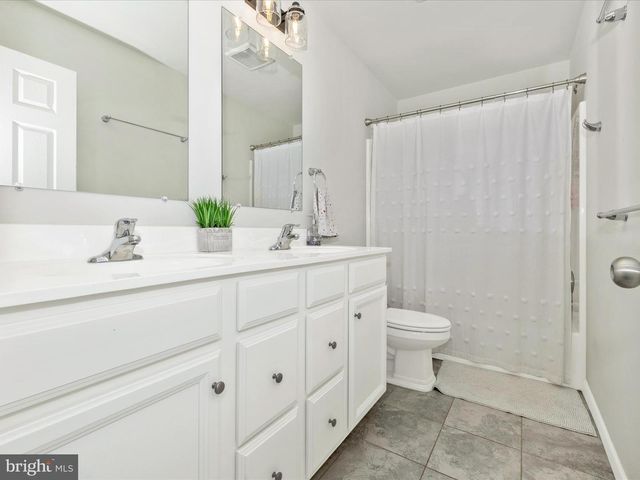 2813 HILLFIELD DR, Frederick, MD 21702