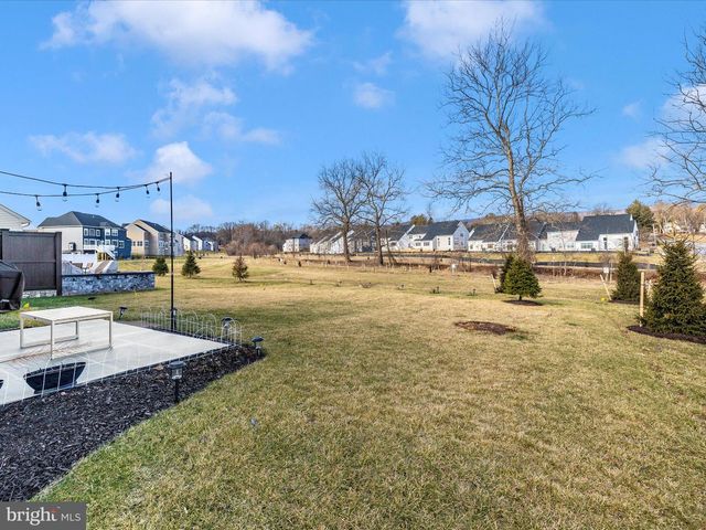 2813 HILLFIELD DR, Frederick, MD 21702