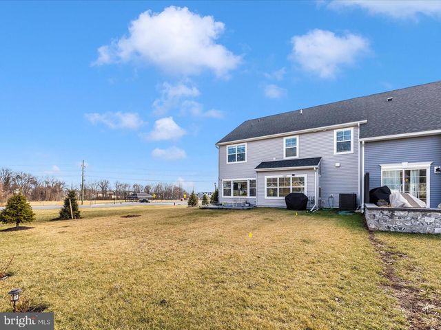 2813 HILLFIELD DR, Frederick, MD 21702