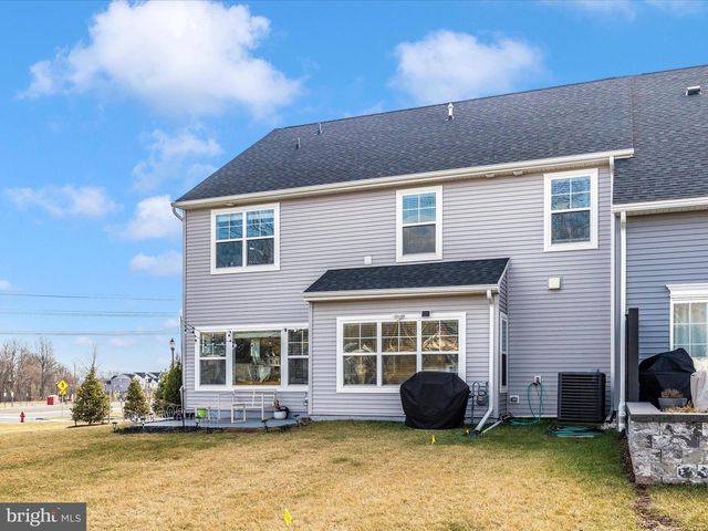 2813 HILLFIELD DR, Frederick, MD 21702