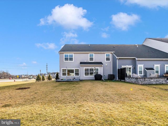 2813 HILLFIELD DR, Frederick, MD 21702