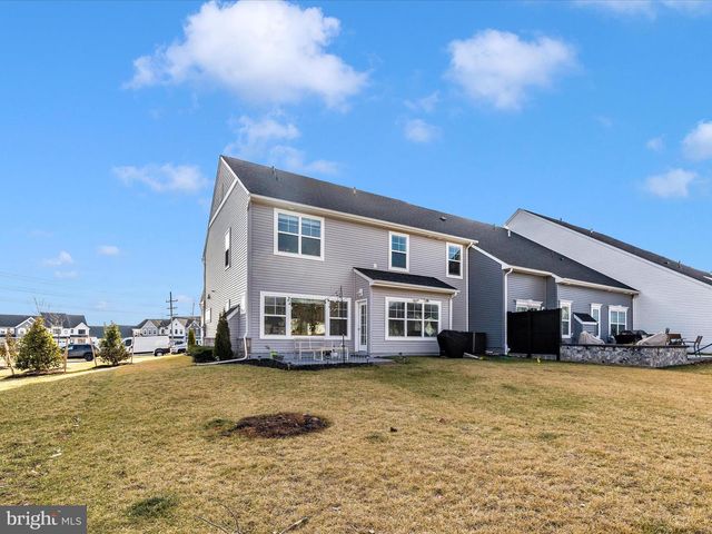 2813 HILLFIELD DR, Frederick, MD 21702