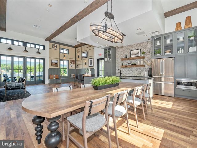 2813 HILLFIELD DR, Frederick, MD 21702