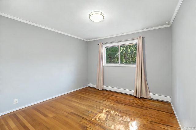 159 South Drive, New Hyde Park, NY 11040