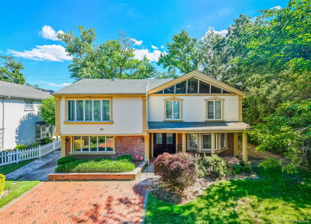 159 South Drive, New Hyde Park, NY 11040