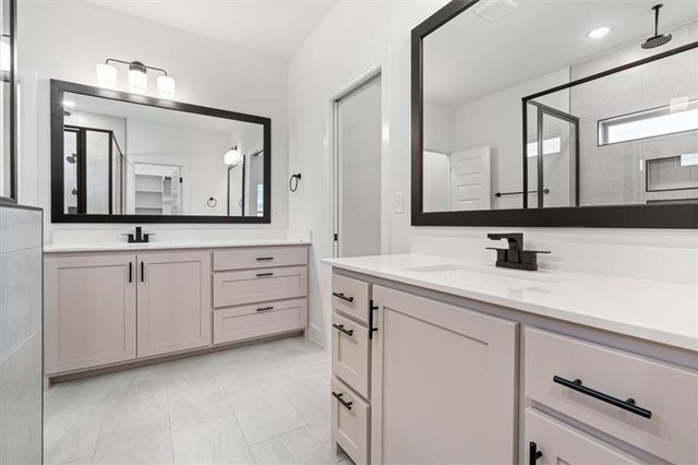 6905 SW Orange Avenue, Bentonville, AR 72713