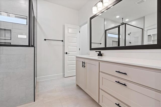 6905 SW Orange Avenue, Bentonville, AR 72713