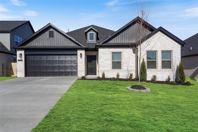 6905 SW Orange Avenue, Bentonville, AR 72713