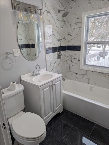 95 Fieldwood Drive, Rochester, NY 14609