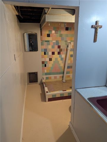 95 Fieldwood Drive, Rochester, NY 14609