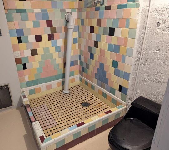 95 Fieldwood Drive, Rochester, NY 14609