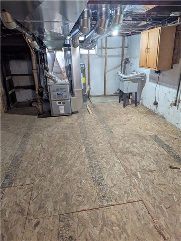 95 Fieldwood Drive, Rochester, NY 14609