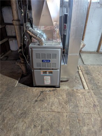 95 Fieldwood Drive, Rochester, NY 14609