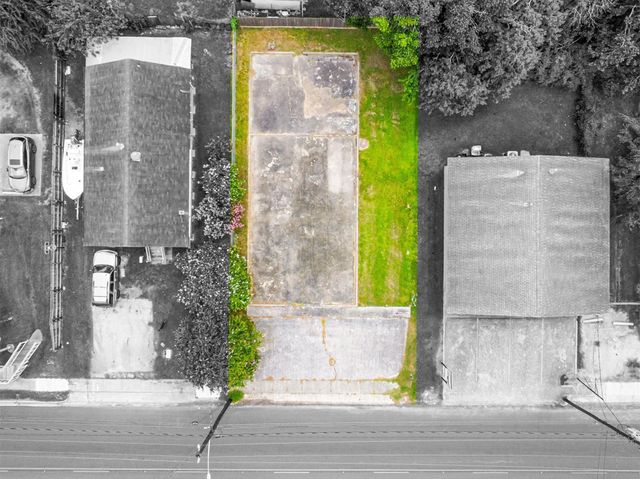 213 E Texas Avenue, Baytown, TX 77520