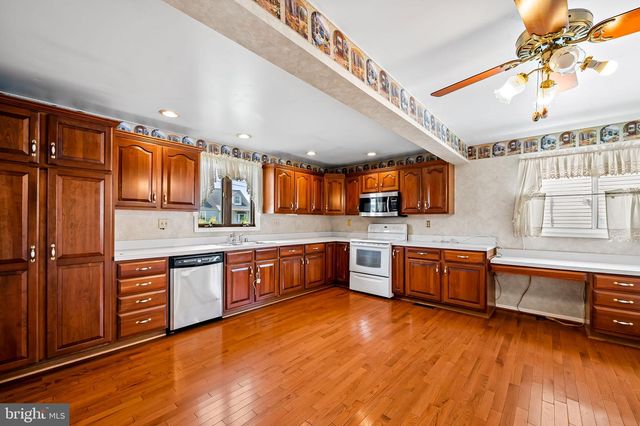 8212 PEACH ORCHARD RD, Baltimore, MD 21222