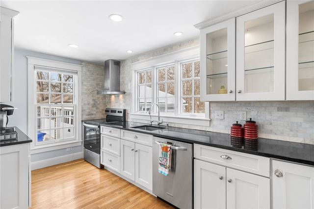 224 Centre Street, East Providence, RI 02916