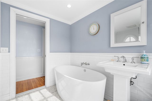 224 Centre Street, East Providence, RI 02916